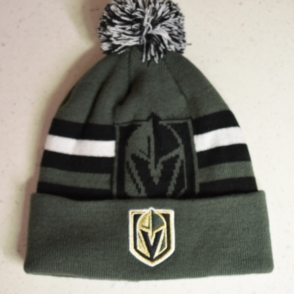 Golden Knights Kuricha Bleacher Buddy Plush NEW & EUC Youth Toque - Picture 11 of 12